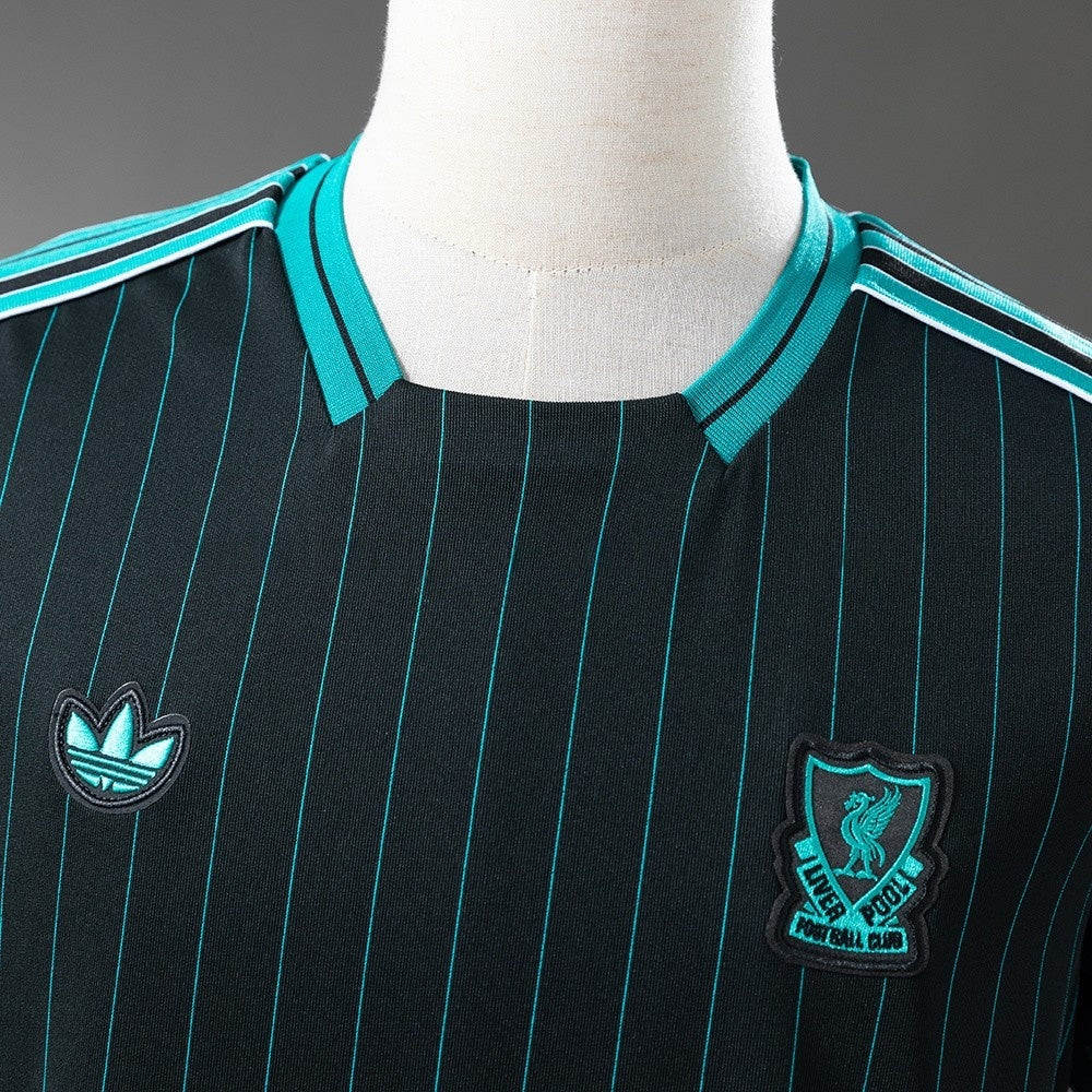 Liverpool Jersey 2025/26 Black Green Special Football Kit product image 3