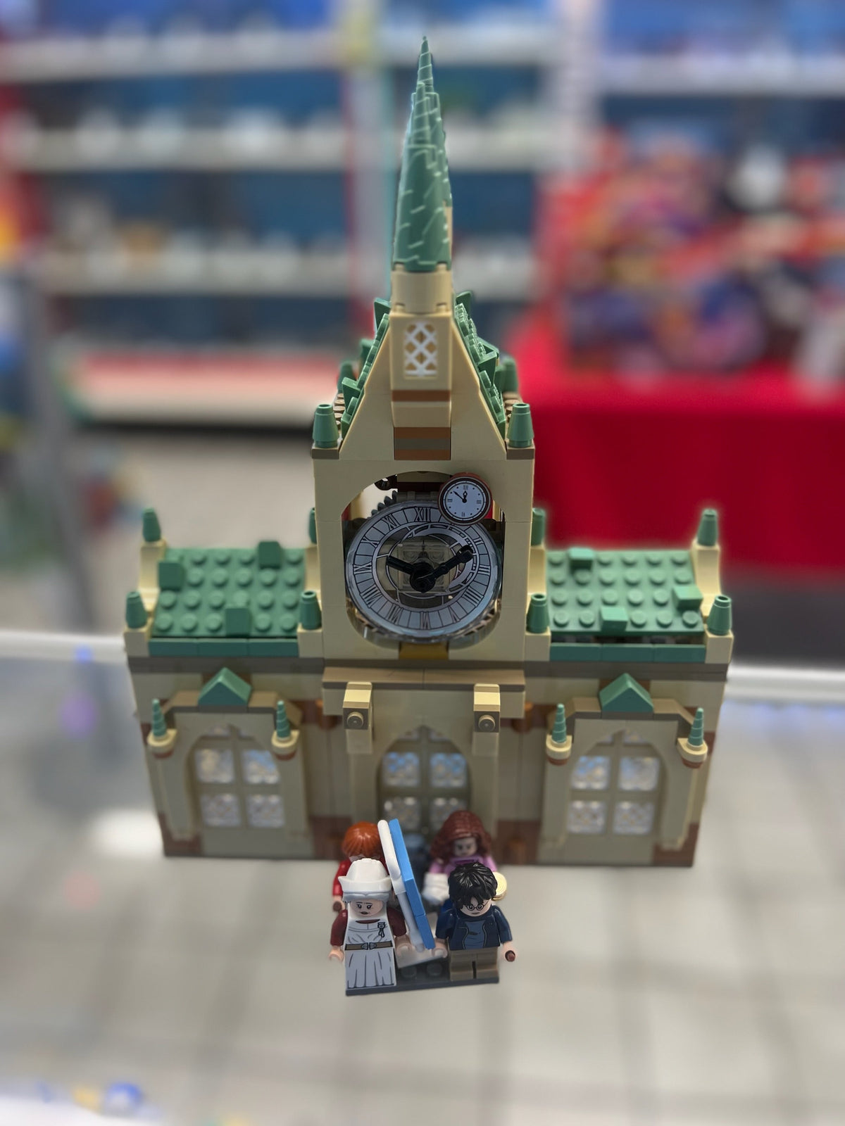 76398 LEGO Harry Potter: Hogwarts Hospital Wing (Previously Owned) product image 1, provided for visual reference and