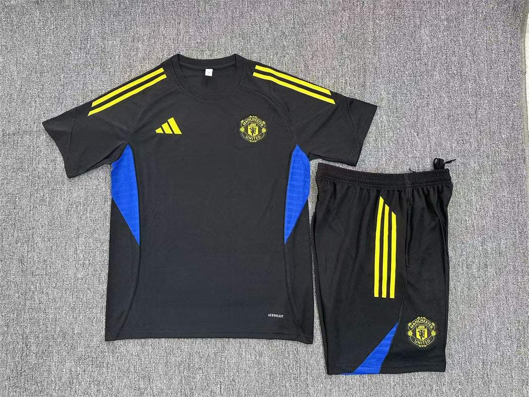 Kids Manchester United Training Tracksuits 25/26 Football product image 2