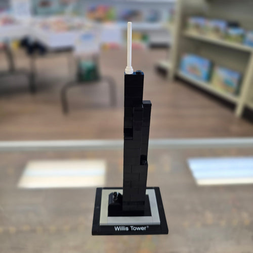 21000 Willis Tower (Retired) (Previously Owned) product image 1, provided for visual reference and product detail review