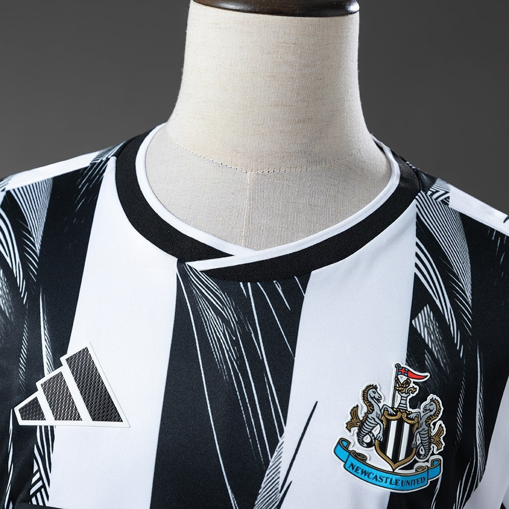 Newcastle United Jersey 2026-27 Football Kit Soccer Shirt product image 9