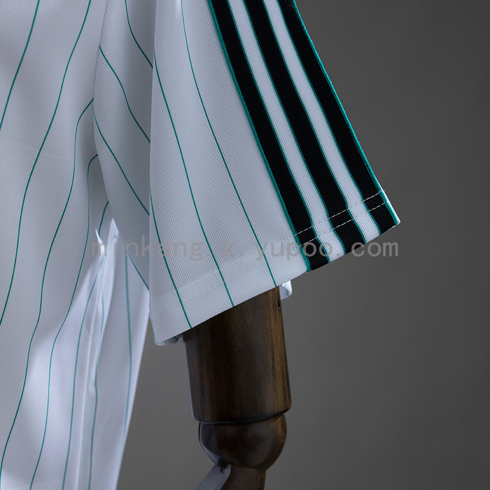 Liverpool Jersey 2025/26 Black Green Special Football Kit product image 7