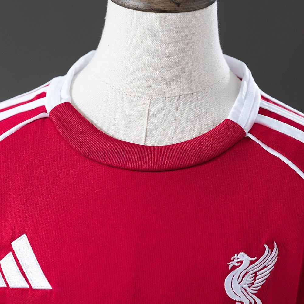 Kids Liverpool Jersey 25/26 Home Football Kit product image 9