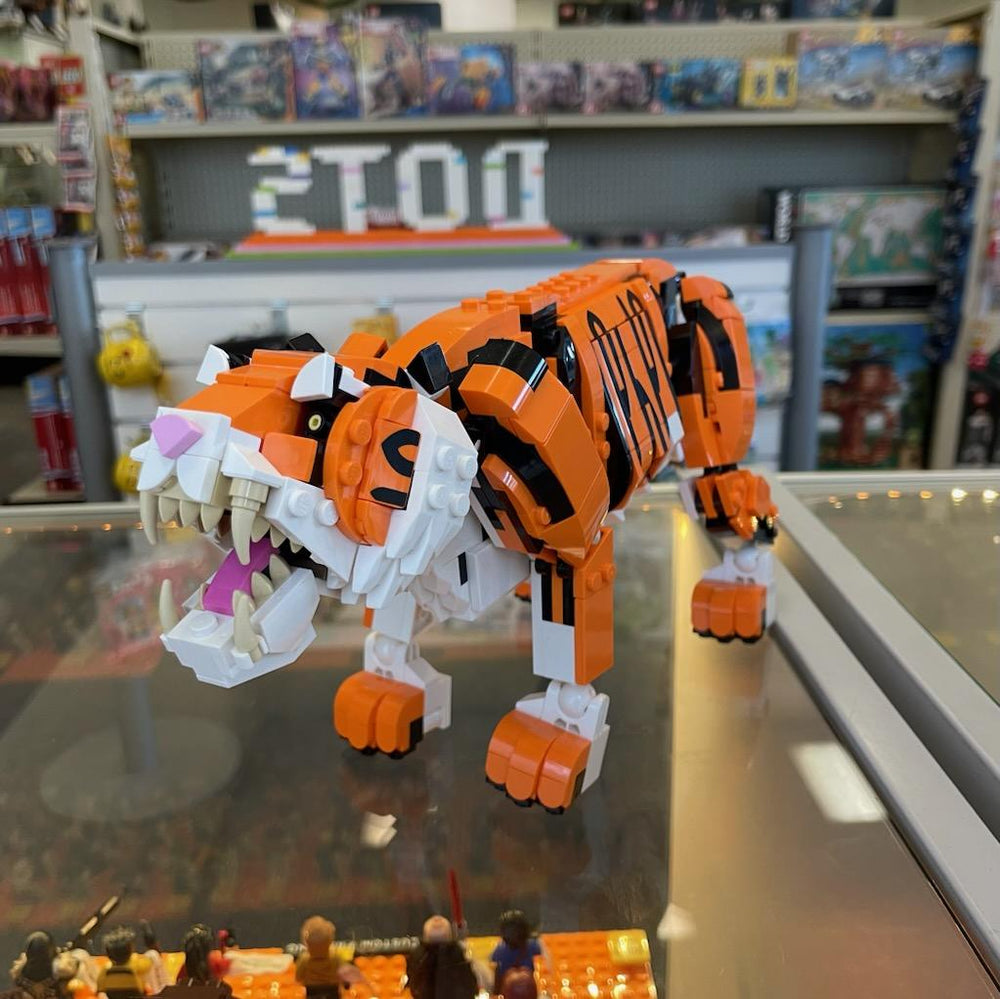 31129 Majestic Tiger (Previously Owned)