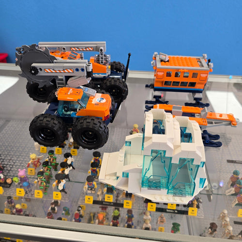60195 Arctic Mobile Exploration Base (Retired) (Previously Owned) product image 1, provided for visual reference and product