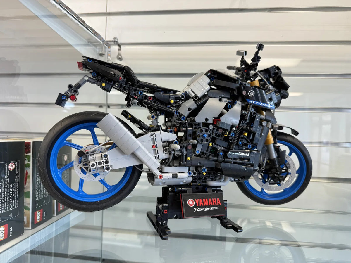 42159 Yamaha MT-10 SP (Previously Owned) product image 1, provided for visual reference and product detail review