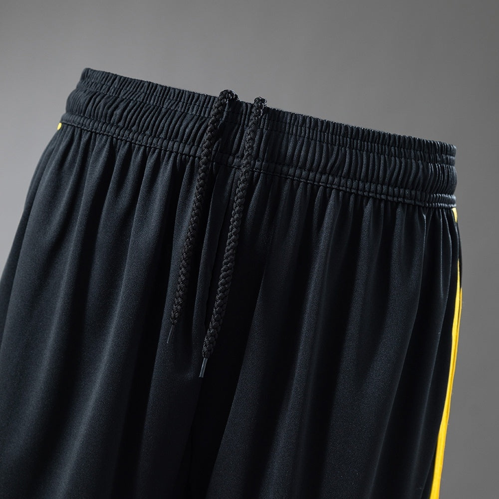 Manchester United Third Shorts 25/26 Black Football Kit product image 7