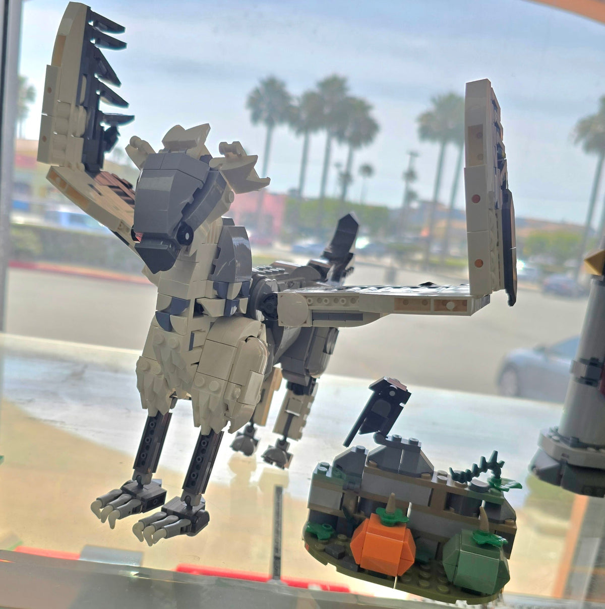 76427 Buckbeak™ (Retired) (Previously Owned) product image 1, provided for visual reference and product detail review