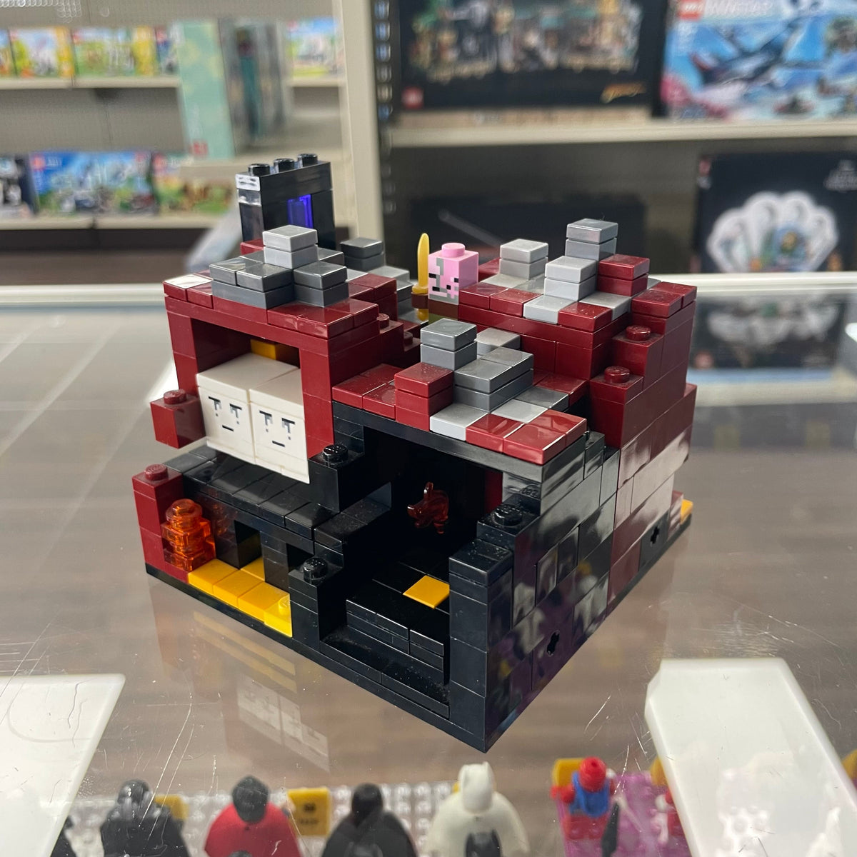 21106 Minecraft Micro World - The Nether (Retired) (Previously Owned) product image 1, provided for visual reference and
