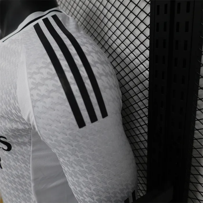 Player Version Real Madrid Home Kit 24/25 Football Jersey product image 5