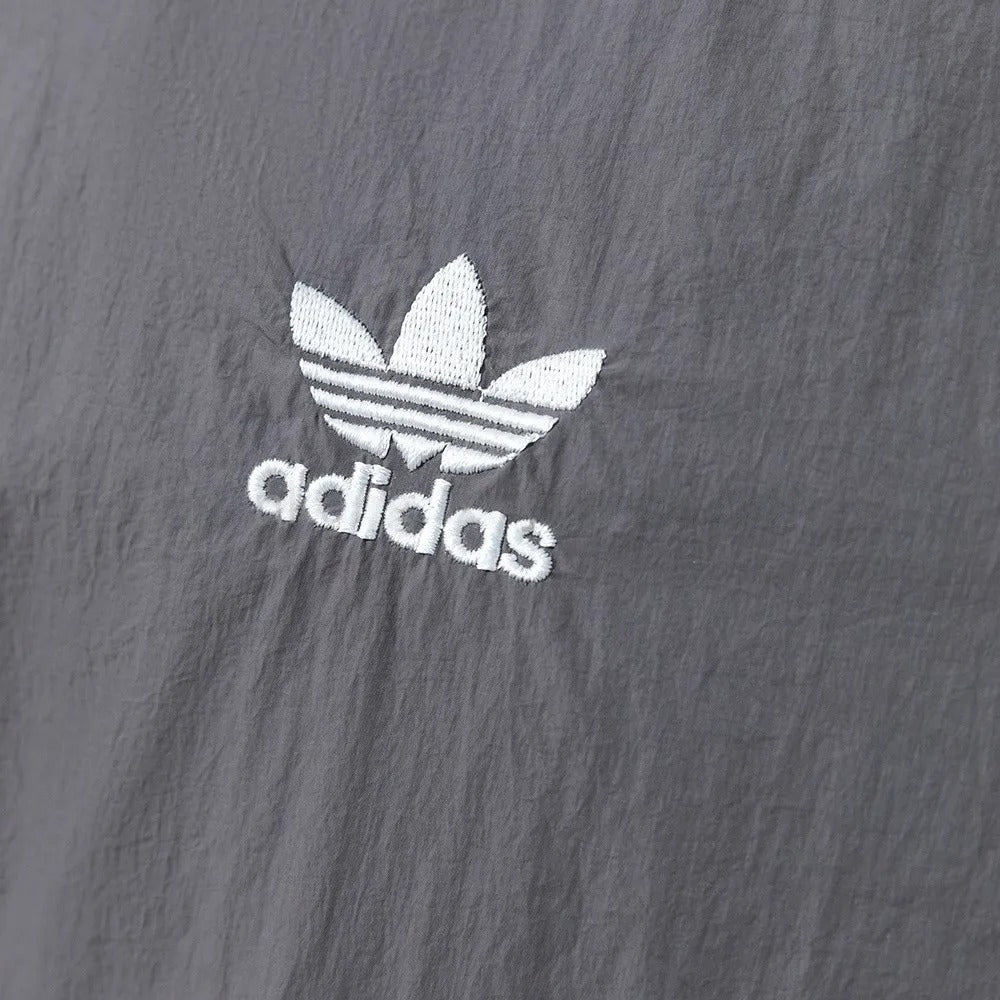 Real Madrid Windbreaker 2025/26 Grey Football Kit product image 4